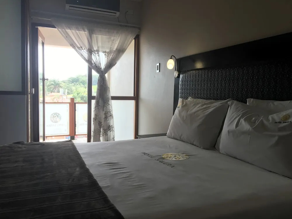 Hotel Savera