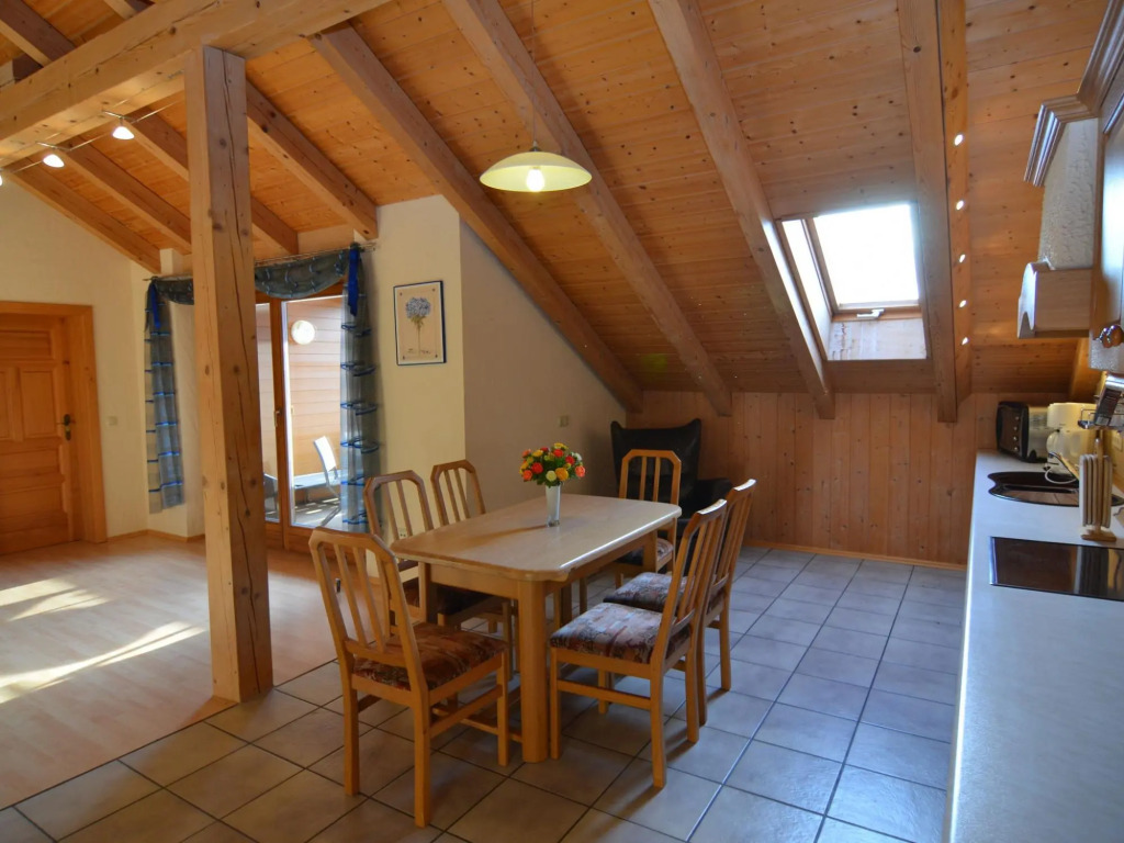 Restful Apartment with Sauna, bubble bath, Fitness Room, Balcony