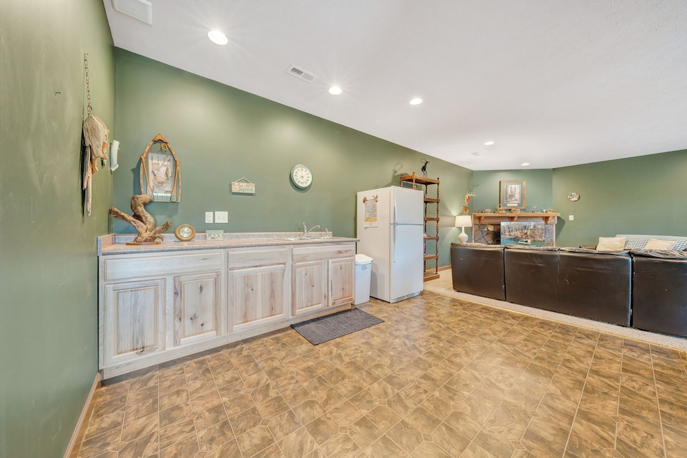 Whisper Haven - Private Dock & Pet Friendly