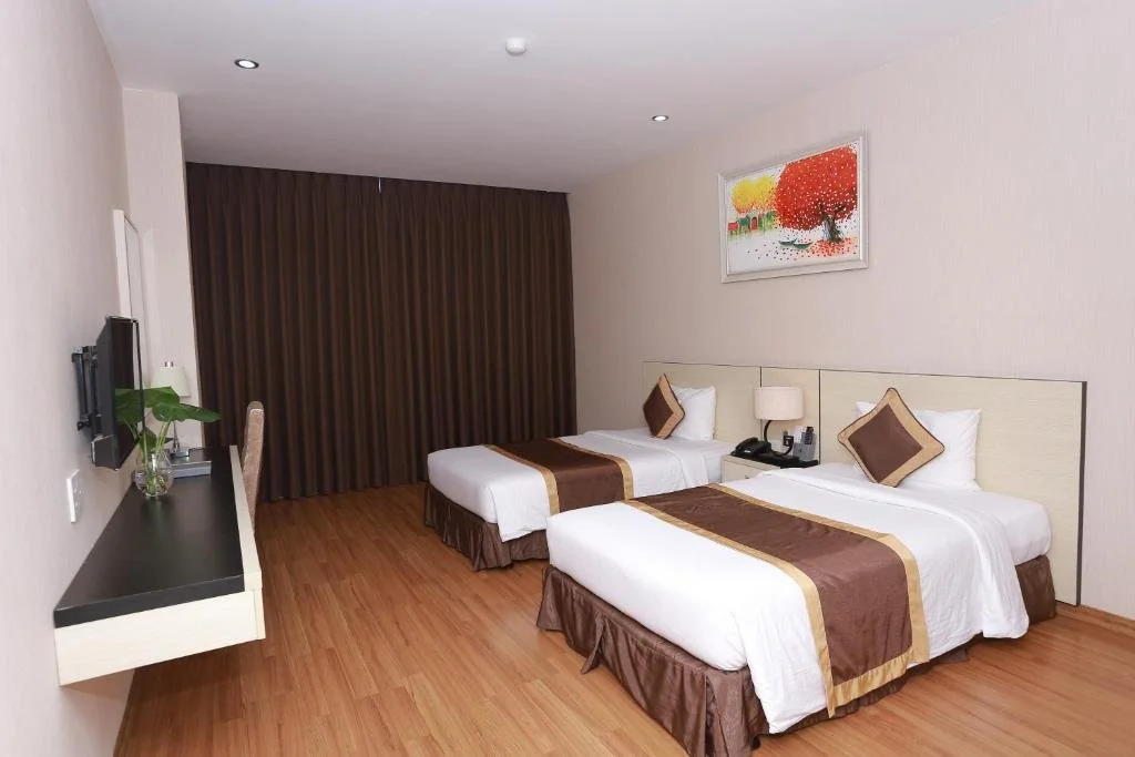 Central Phu Hung Hotel