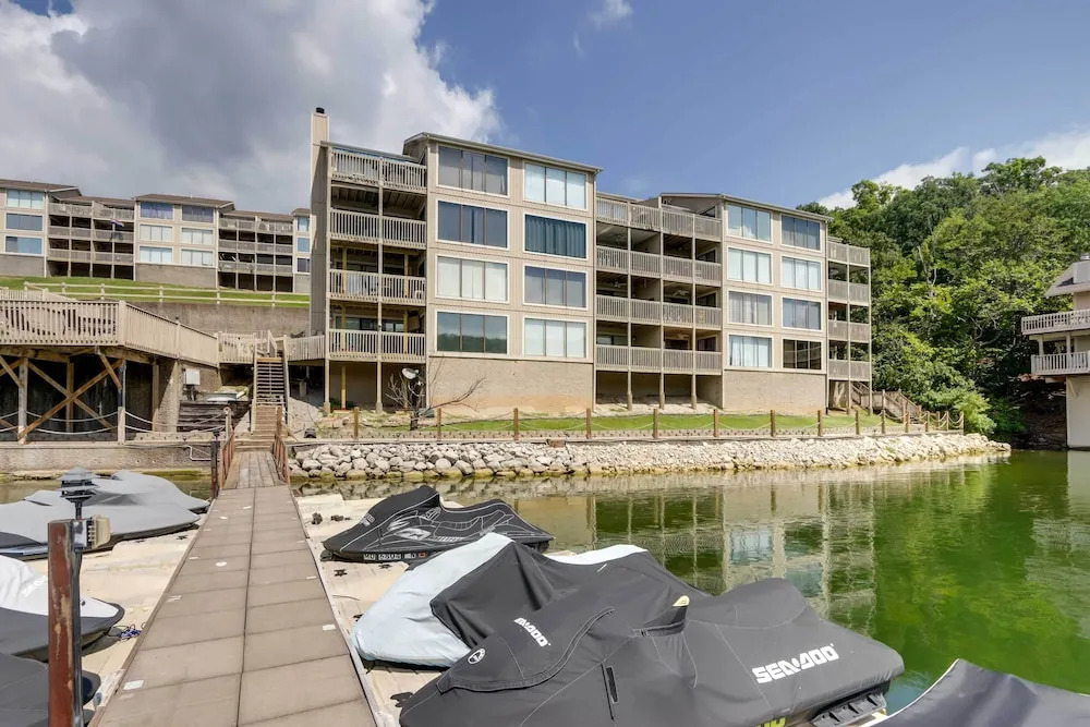 Unwind Poolside! Lakefront Osage Beach Condo