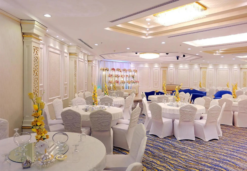 Awaliv Hotel