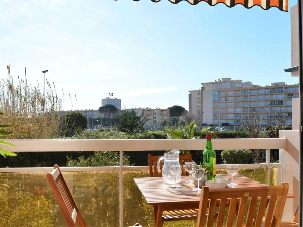 Appartement Le Lavandou, 1 pièce, 4 personnes - FR-1-251-232