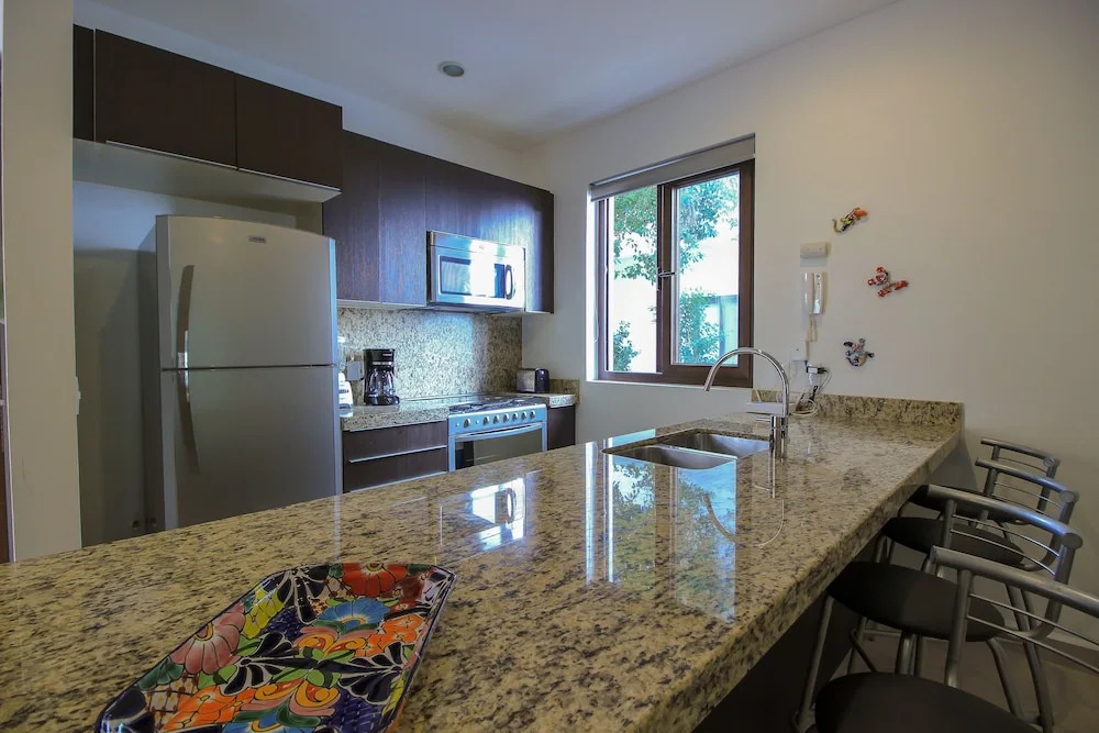 Resort Amenities Condo hosted by Olahola