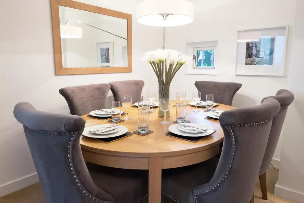 The Malt Kiln Apartment Edinburgh Old Town 3 Bedroom Parking previously McDonald Residence