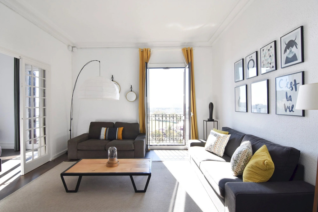 NEW REINA CRISTINA  in Barcelona