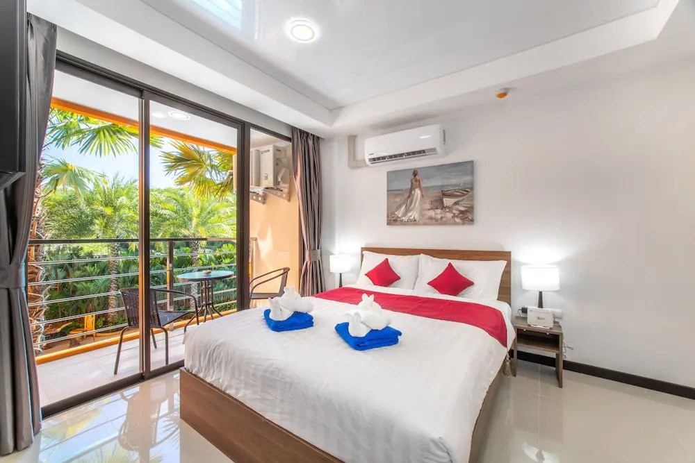 Naiharn Sea Condominium S203