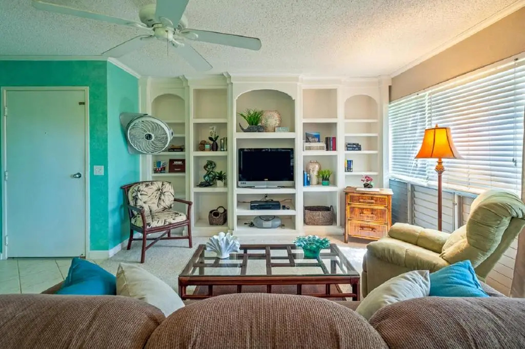 Sandpiper 120A-as seen on HGTV's Hawaii Life, with pool, BBQ, hot tub