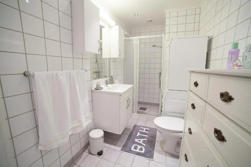 Vika I, As Home