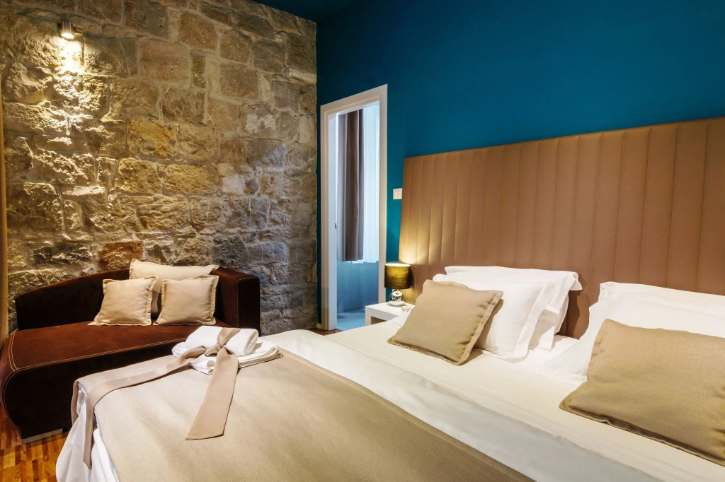 Riva Luxury Rooms