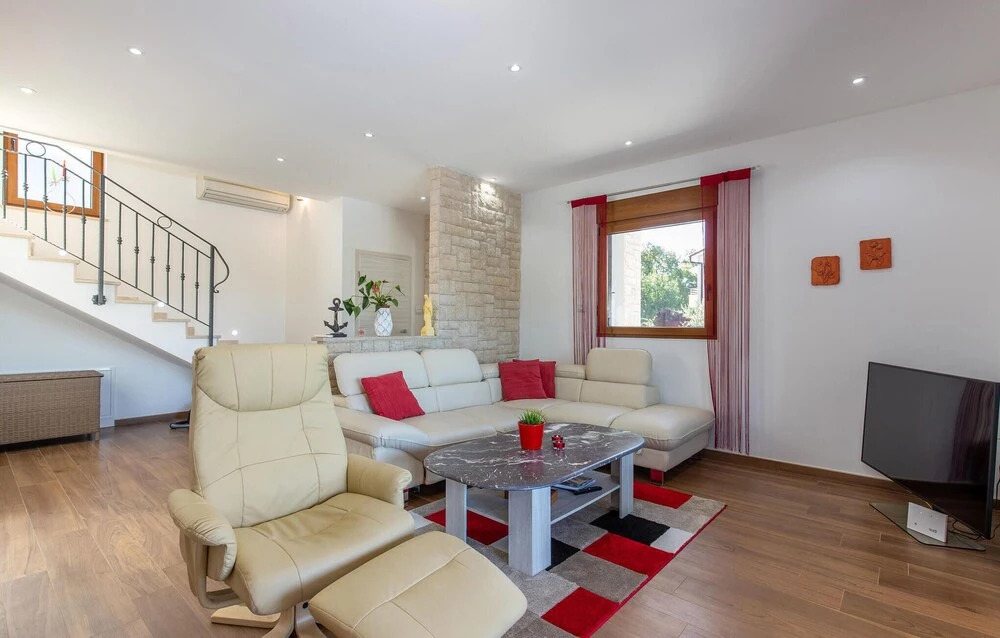 Nice Home In Kostrena