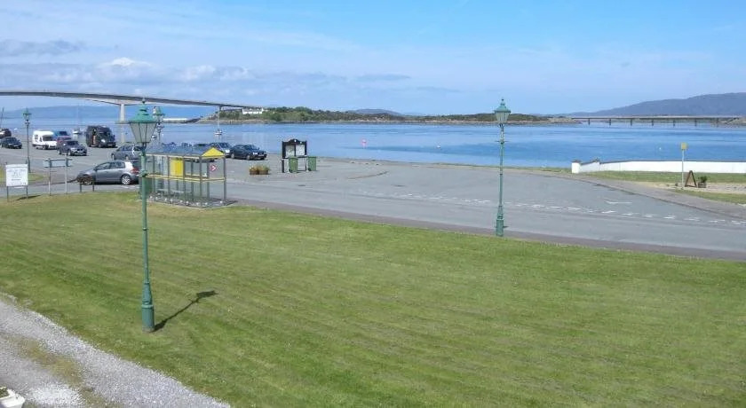 Taransay House