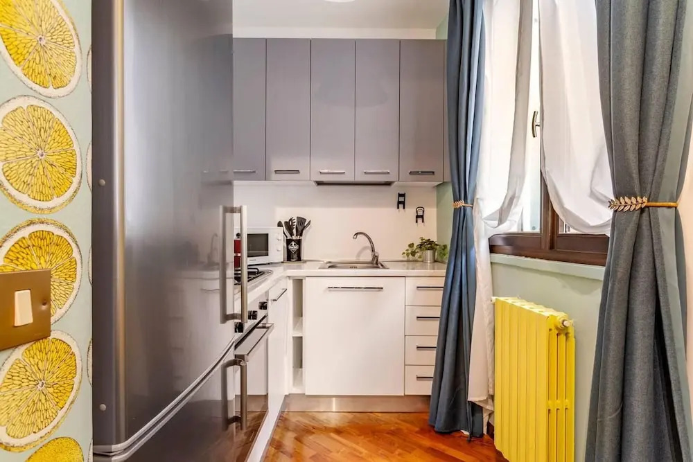 Design Villa with parking Navigli Milan sleeps5