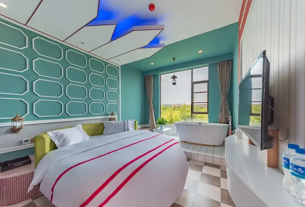 Love Home Theme Hotel Kunming Airport
