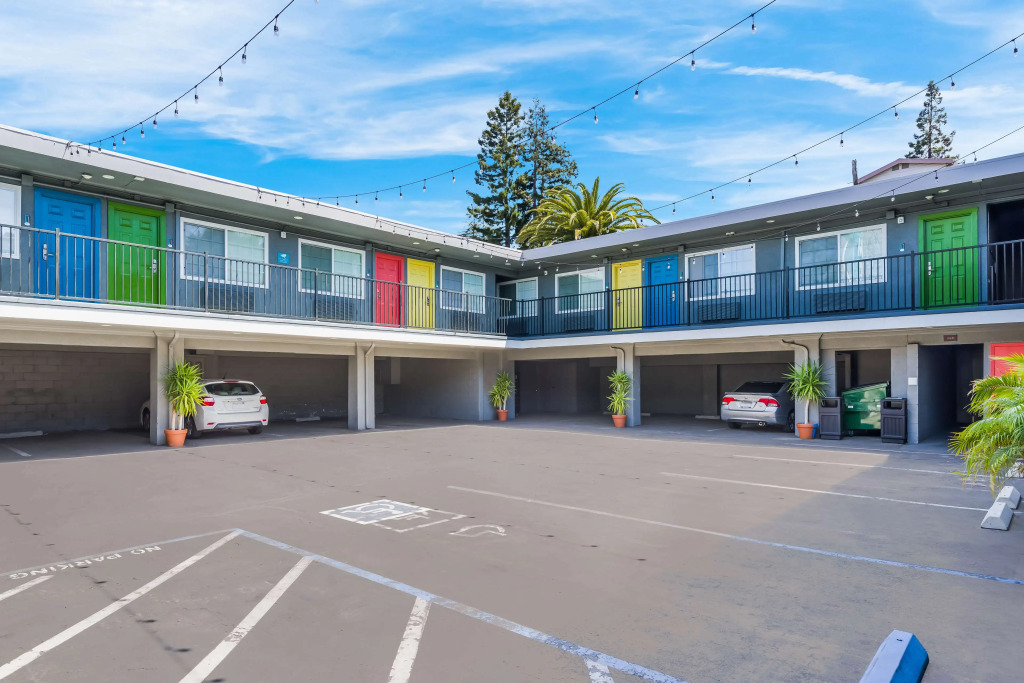 Signature Inn Oakland