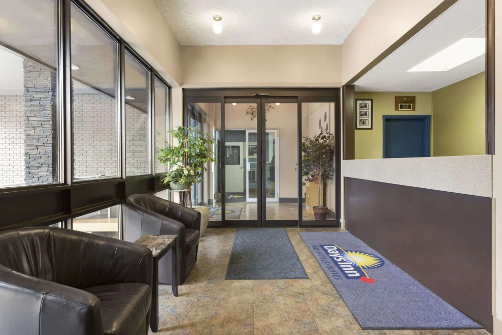 Days Inn Kenora