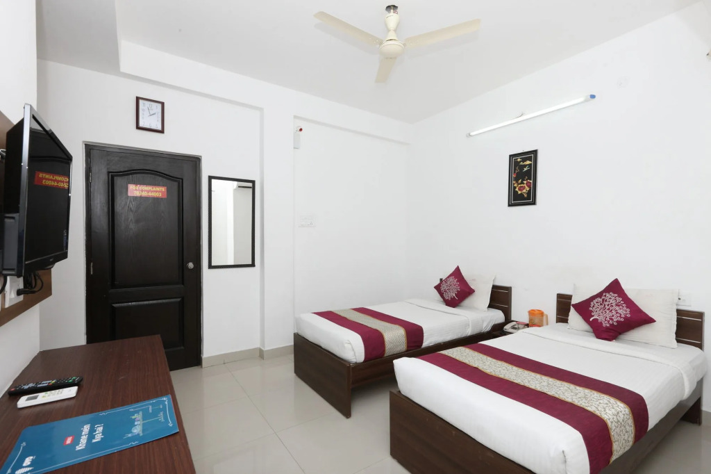 Hotel O The Mangrove Wood Residency