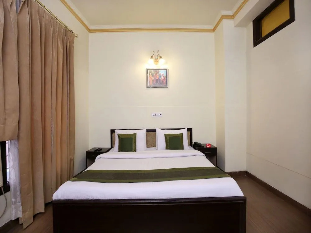 OYO 9736 Hotel Downtown Suites