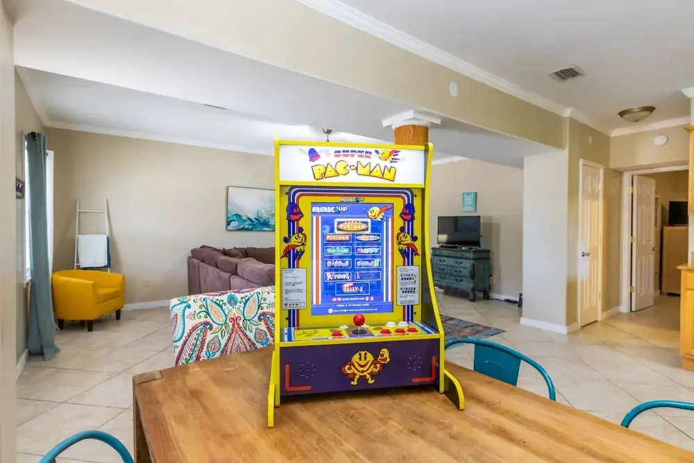 Sel De Vie 6 BR Sleeps 18 dog Friendly