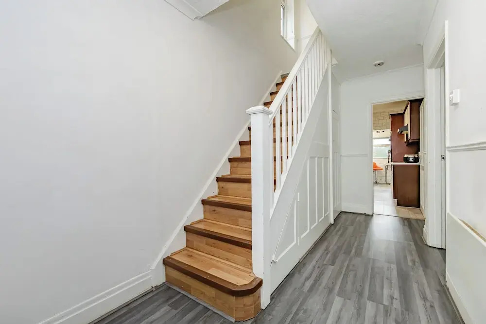 House - Sleeps 10 - Parking - Garden