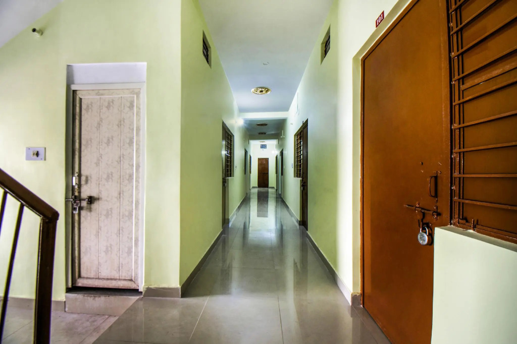 OYO 28156 Adam's Bridge International Hotel