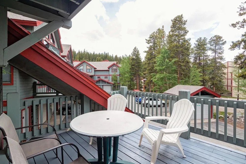 Pine Creek Townhome: Location Value