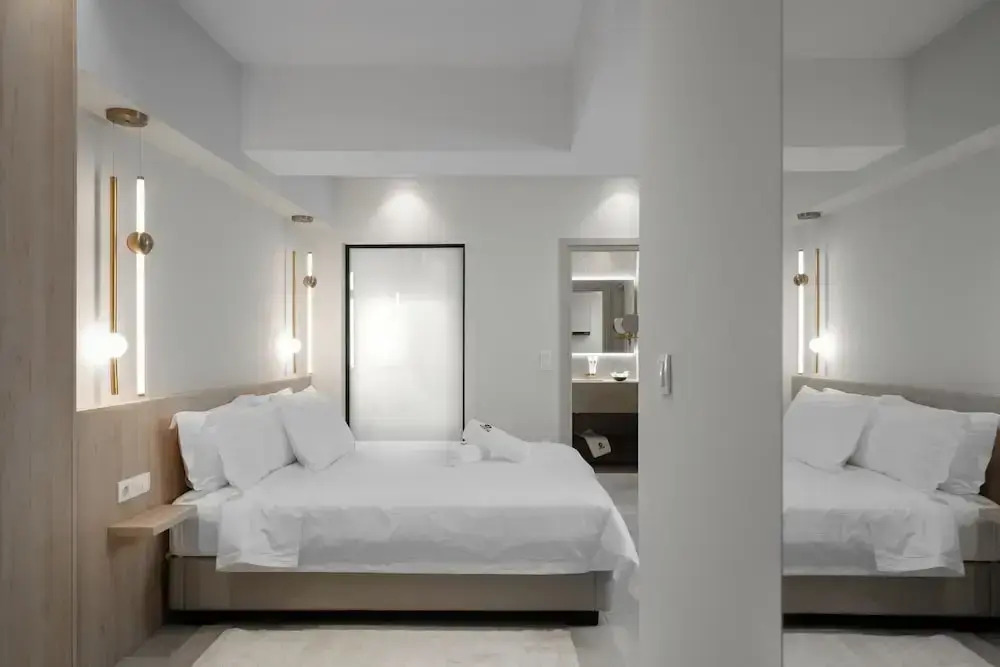 MONK Monastiraki Suites