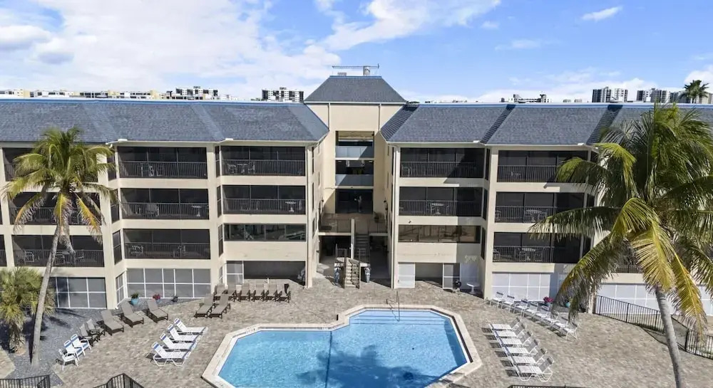 Mariners Boathouse and Beach Resort by CoolVacay