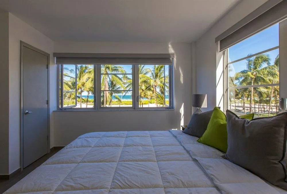 Boulevard Hotel