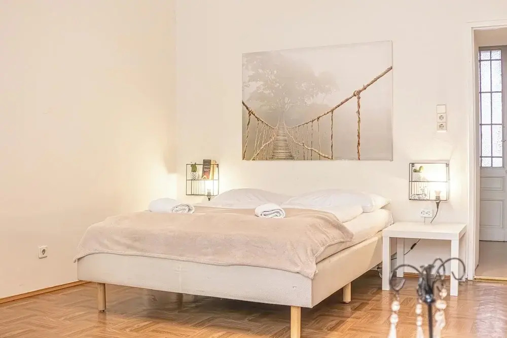 Cozy 1BR Long Stay Near Waldmullerpark