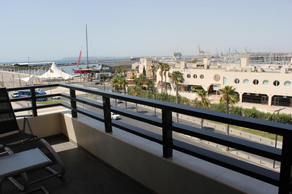Отель Suites del Mar By Melia