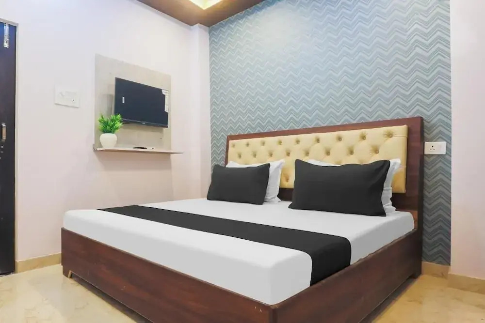 National Banaras Inn City View & Balcony
