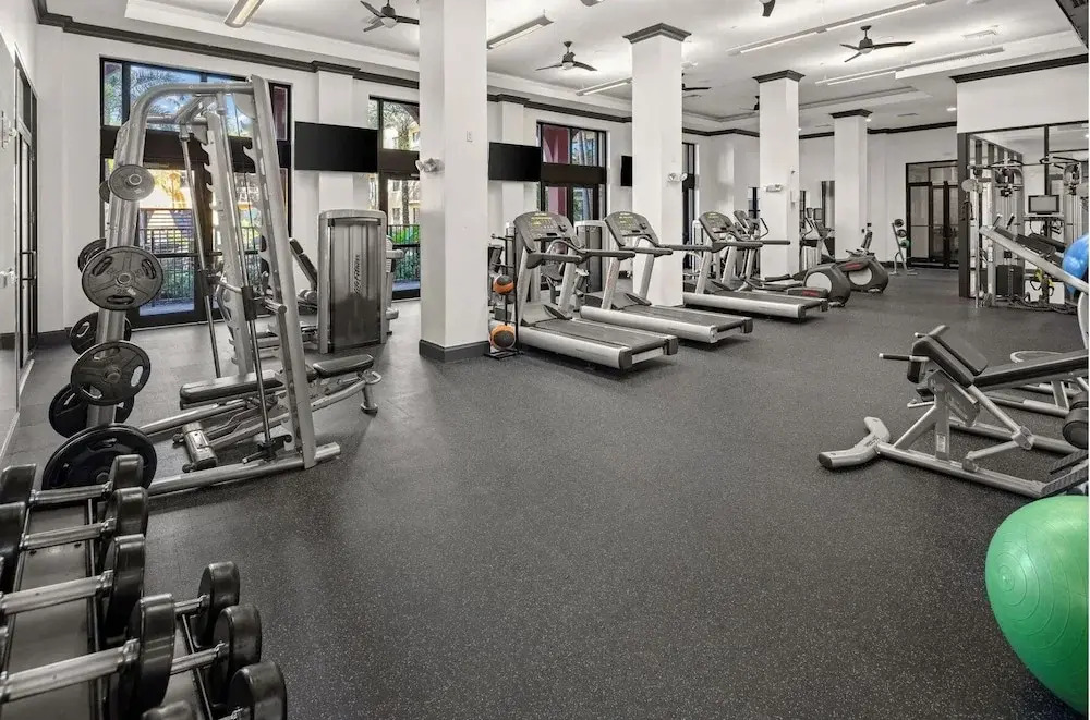 Landing Amazing 1BD Clubhouse Gym