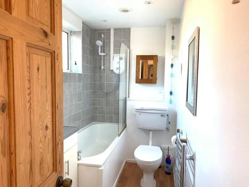 private Parking for 4 Contractors - Sussex Short Lets