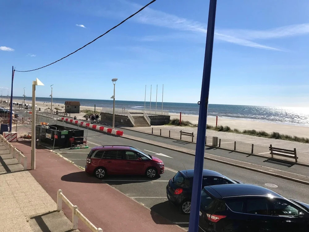 Apartment With 2 Bedrooms in Neufchâtel-hardelot, With Wonderful sea View, Furnished Balcony and Wifi - 1 m From the Beach