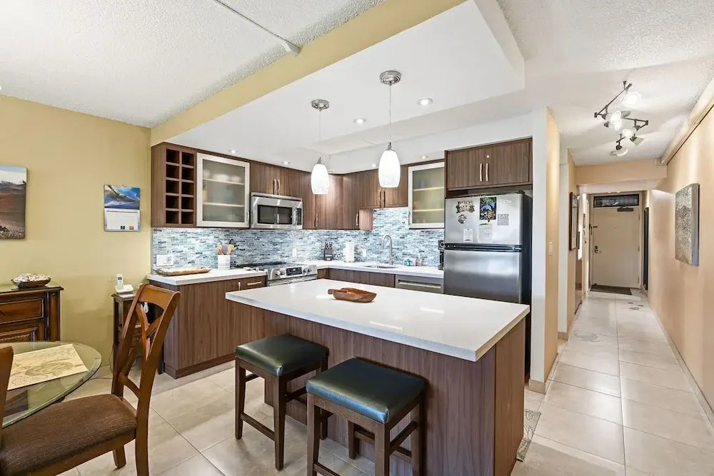 Kamaole Sands 10-113 - Ocean View, Ground Level, Stunning Renovation, Split-ac!