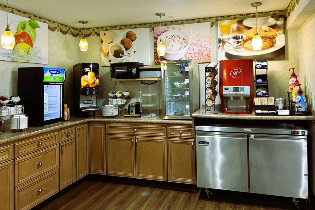 Econo Lodge Grand Forks near University