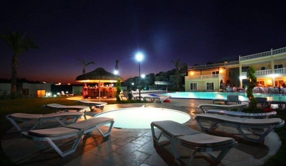 Turquoise Residence 3 Bedrooms with Pool
