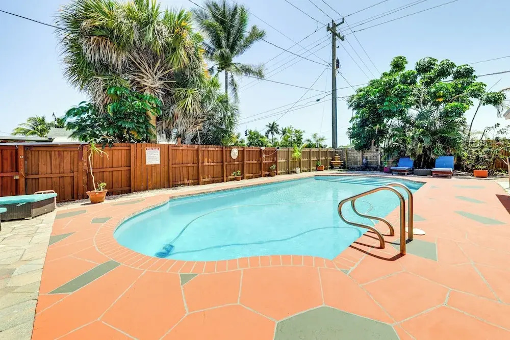 Walk to Dining & Shopping: Pompano Beach Home!