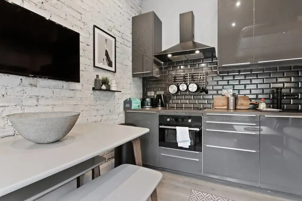 Splendid Studio Flat W/suspended Bed in Camden