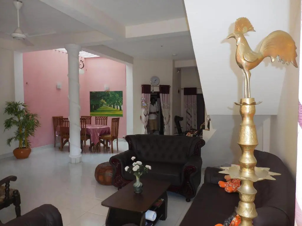 Diyawara Home Stay
