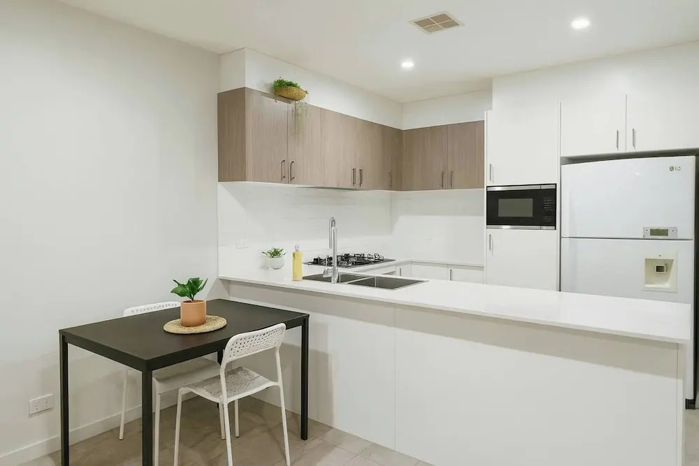Stylish 2BR Retreat Near UC & Belconnen Mall