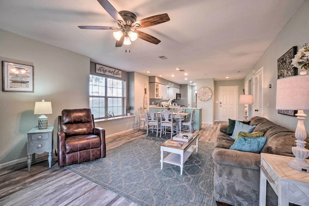 Family-friendly Condo ~ 3 Mi to Branson Landing