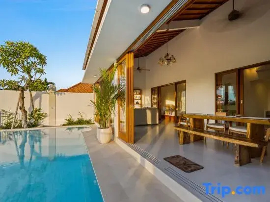 The R Villa Swantika