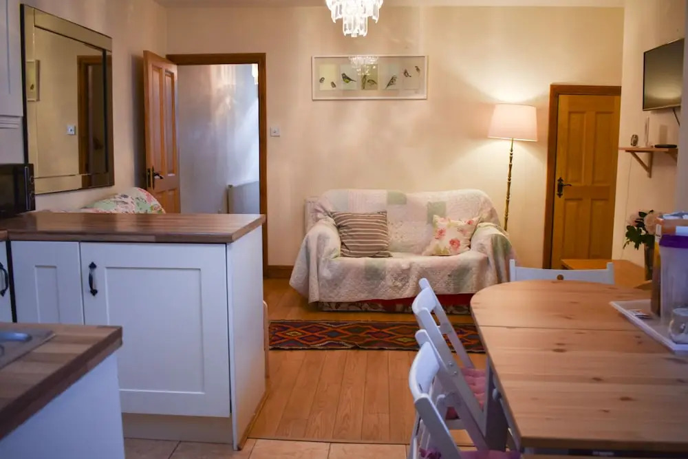 Central 3 Bedroom Townhouse Near O'Connell Street