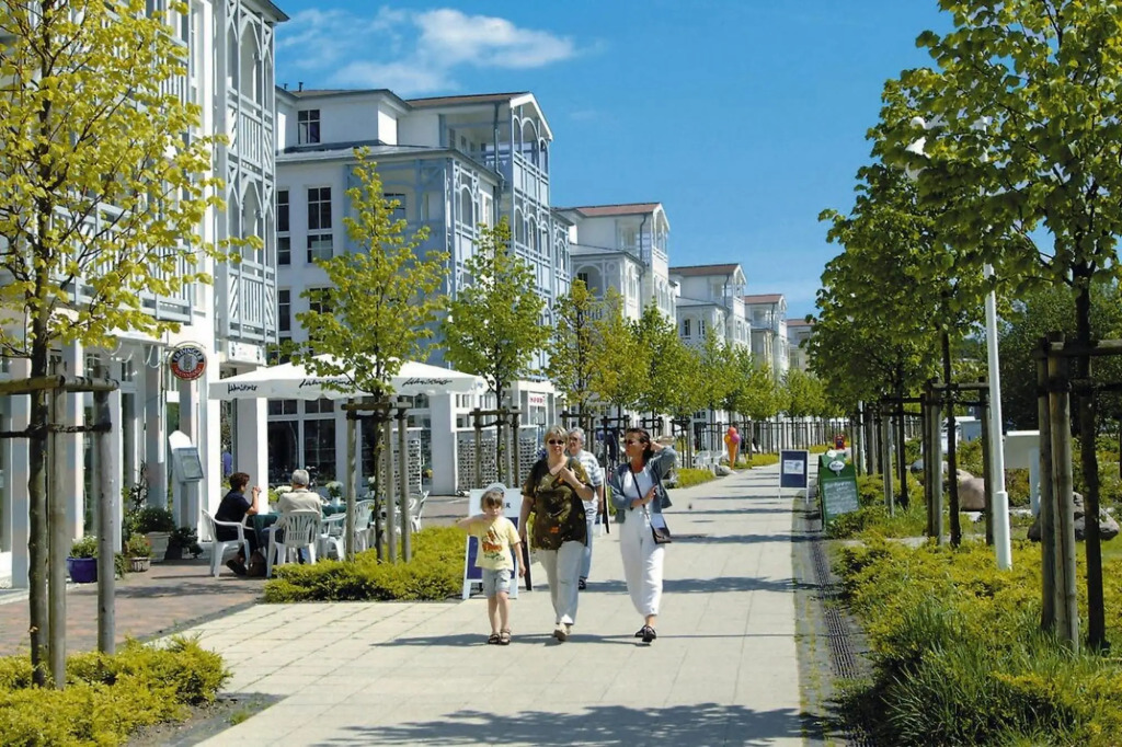 Apartment in a Lakeside Park in Sellin With a Balcony