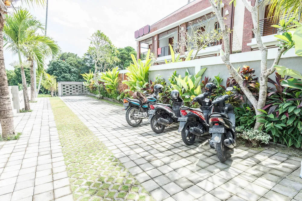 Airy Seminyak Kerobokan Raya Gang Tujuh Bali