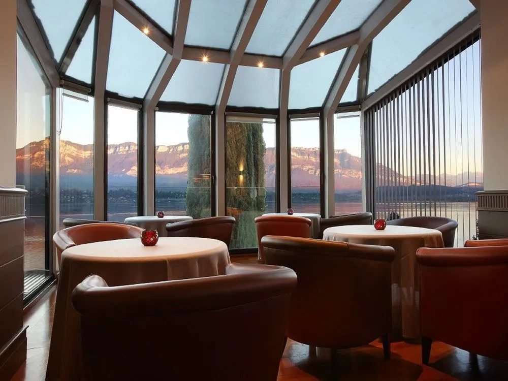Hotel Ombremont-restaurant Le Bateau Ivre