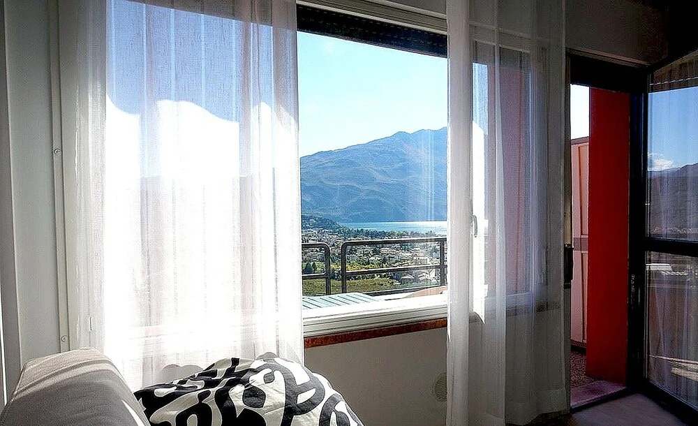 Large Apartment for 6 People With Swimming Pool, Tennis, Bbq and Private Garage