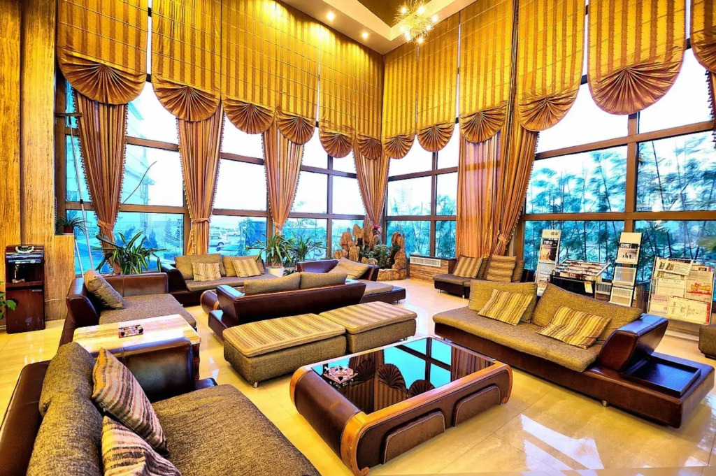 Vienna International Hotel Shandong Yantai FTA Jinshatan Xingyi Square